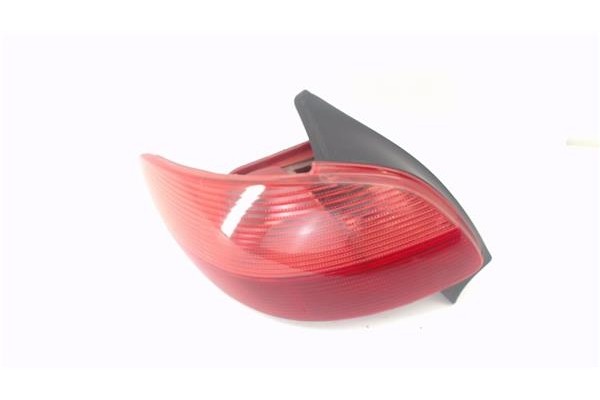 Recambio de piloto trasero izquierdo para peugeot 206 1.4 i referencia OEM IAM 6350P1  
