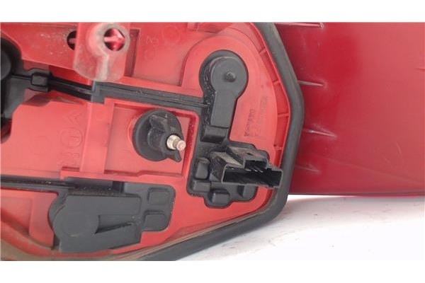 Recambio de piloto trasero izquierdo para peugeot 206 1.4 i referencia OEM IAM 6350P1  