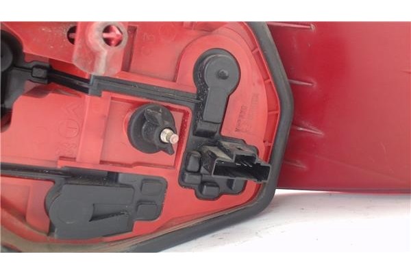 Recambio de piloto trasero izquierdo para peugeot 206 1.4 i referencia OEM IAM 6350P1  