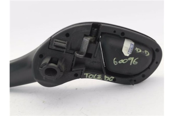 Recambio de manilla int. puerta delantero derecha para seat toledo (1m2) 1.9 tdi referencia OEM IAM 1M0837114  