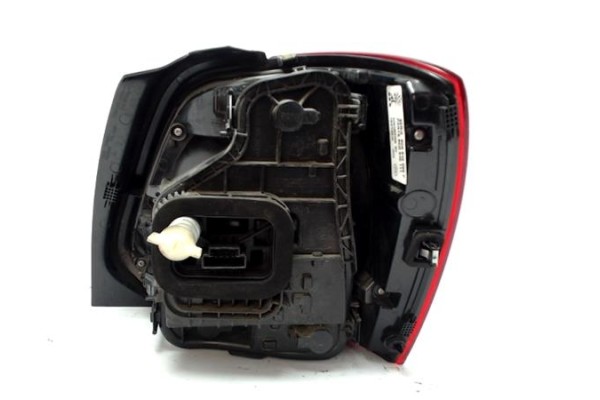 Recambio de piloto trasero izquierdo para volkswagen polo v (6c1) referencia OEM IAM 6C09459095F 6C0945111 