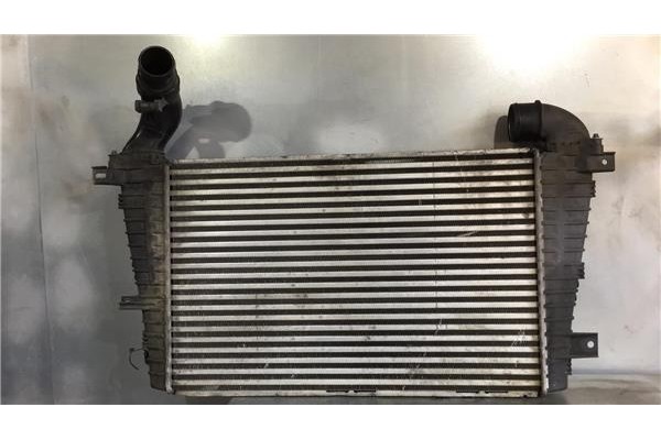 Recambio de intercooler para opel astra h berlina 1.9 cosmo referencia OEM IAM 13152323  