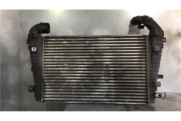 Recambio de intercooler para opel astra h berlina 1.9 cosmo referencia OEM IAM 13152323  
