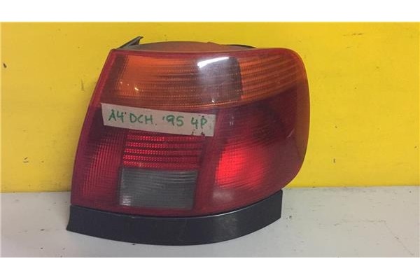 Recambio de piloto trasero derecho para audi a4 berlina (b5)(1994) 1.6 [1,6 ltr. - 74 kw] referencia OEM IAM 8D0945096  