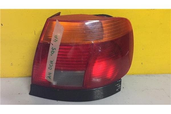 Recambio de piloto trasero derecho para audi a4 berlina (b5)(1994) 1.6 [1,6 ltr. - 74 kw] referencia OEM IAM 8D0945096  