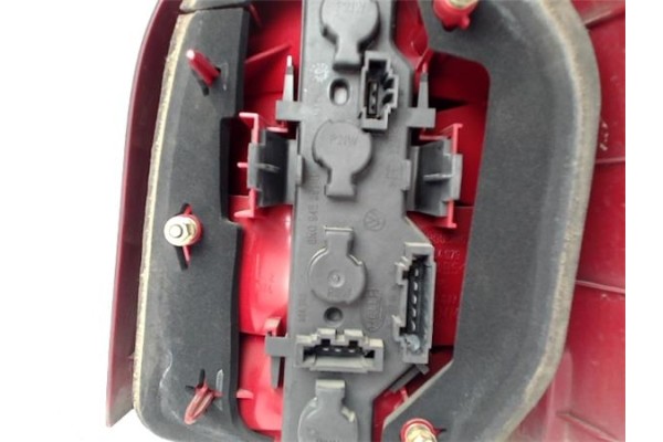 Recambio de piloto trasero izquierdo para volkswagen polo iii berlina (6n2) referencia OEM IAM 6N0945095H  6N0945096H , AUDI