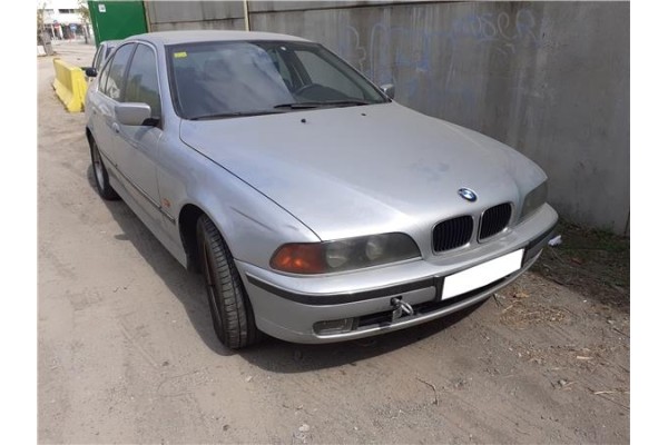 bmw serie 5 berlina (e39)(1995) del año 