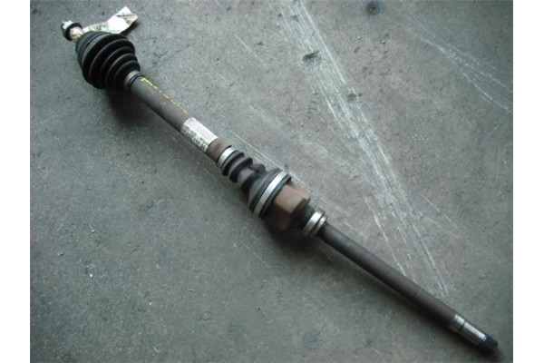 Recambio de palier delantero derecho para peugeot 3008 1.6 active referencia OEM IAM 9684135480 8NN692636664 