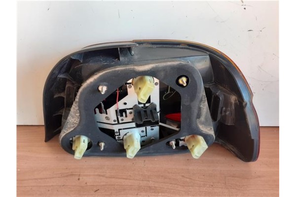 Recambio de piloto trasero izquierdo para bmw serie 5 berlina (e39) 2.0 520d highline exclusiv referencia OEM IAM   