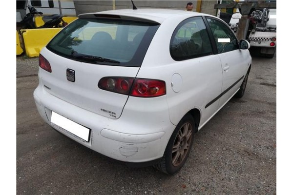 seat ibiza (6l1) del año 2002