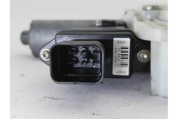 Recambio de mecanismo elevalunas delantero izquierdo para mitsubishi carisma berlina 4 (da0) 1.6 (da1a) referencia OEM IAM 01308