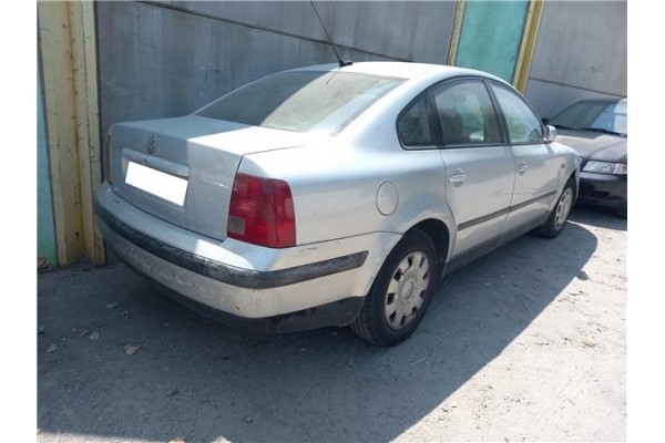 volkswagen passat berlina (3b2) del año 2000