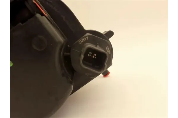 Recambio de filtro gasoil para ford fiesta v (jh_, jd_) 1.4 tdci referencia OEM IAM WK939  