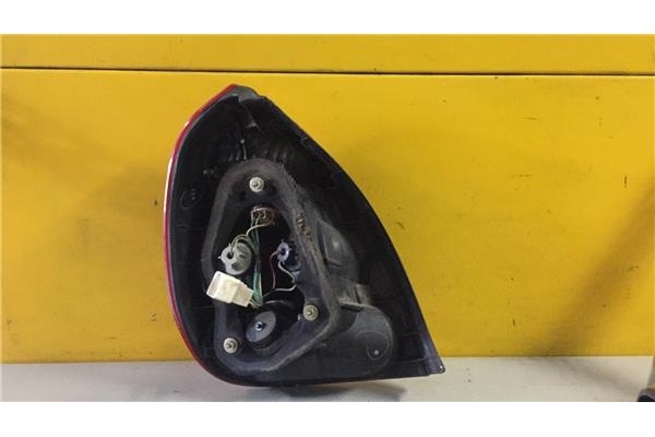 Recambio de piloto trasero derecho para toyota corolla (e11)(2000) 1.9 d linea terra (3-ptas.) [1,9 ltr. - 51 kw diesel] referen