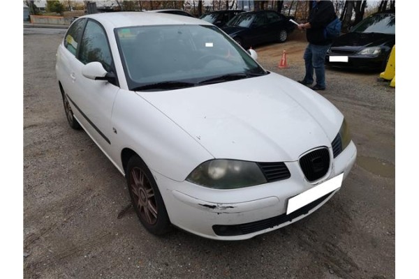 seat ibiza (6l1) del año 2002