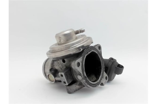 Recambio de egr para citroen xsara berlina 1.6 i referencia OEM IAM 038129637  