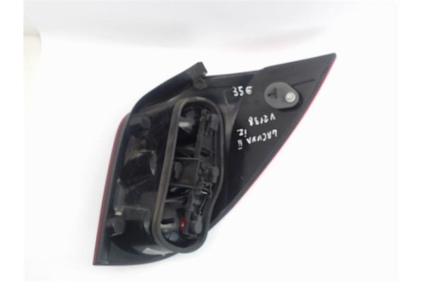 Recambio de piloto trasero izquierdo para renault laguna ii grandtour (kg0) referencia OEM IAM 82000062471  