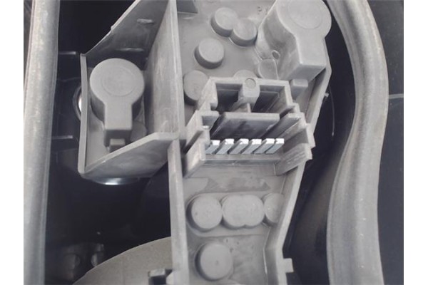 Recambio de piloto trasero izquierdo para renault laguna ii grandtour (kg0) referencia OEM IAM 82000062471  