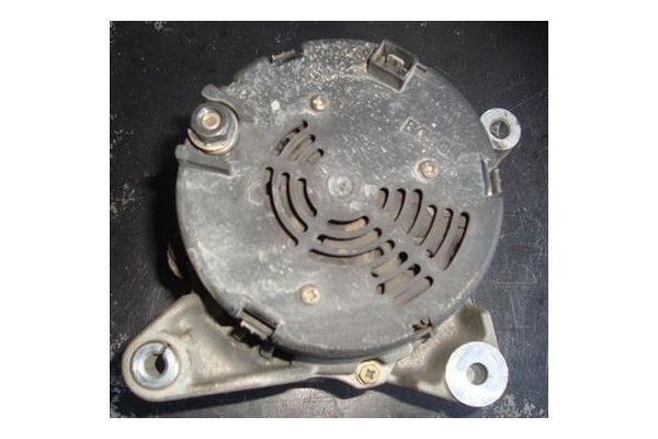 Recambio de alternador para volvo s40 berlina 1.6 referencia OEM IAM 9164940 0123315021 