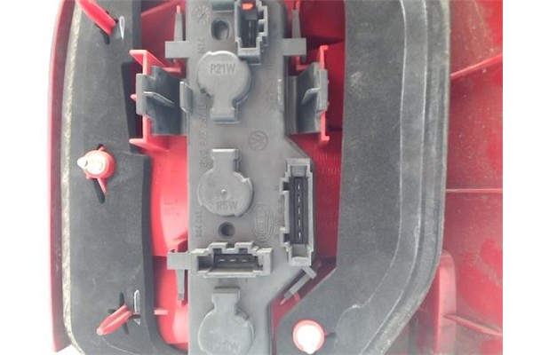 Recambio de piloto trasero izquierdo para volkswagen polo iii berlina (6n2) referencia OEM IAM 6N0945095H  6N0945096H , AUDI