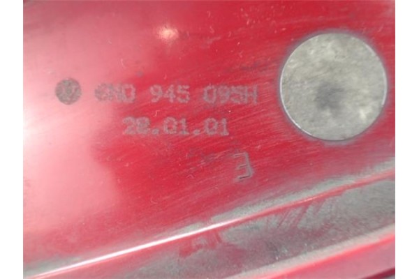 Recambio de piloto trasero izquierdo para volkswagen polo iii berlina (6n2) referencia OEM IAM 6N0945095H  6N0945096H , AUDI