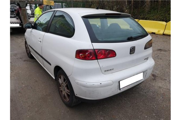 seat ibiza (6l1) del año 2002