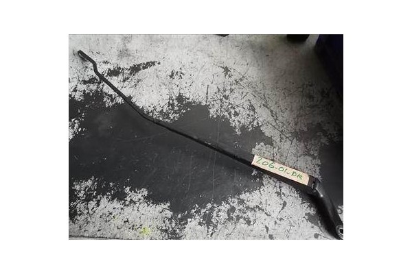 Recambio de brazo limpiaparabrisas delantero para peugeot 206 berlina (1998) 1.6 16v referencia OEM IAM   
