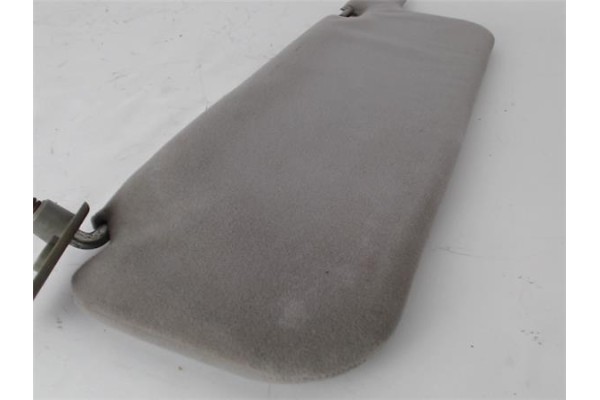 Recambio de parasol derecho para mitsubishi pajero 2.8 td referencia OEM IAM MR776306  