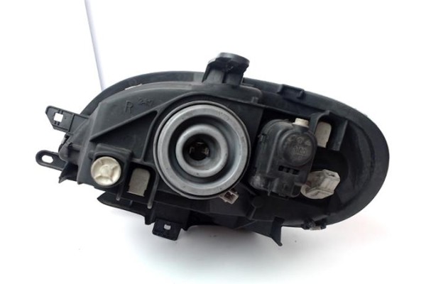 Recambio de faro delantero dcho para citroen saxo 1.5 d referencia OEM IAM 206005B 89003433 