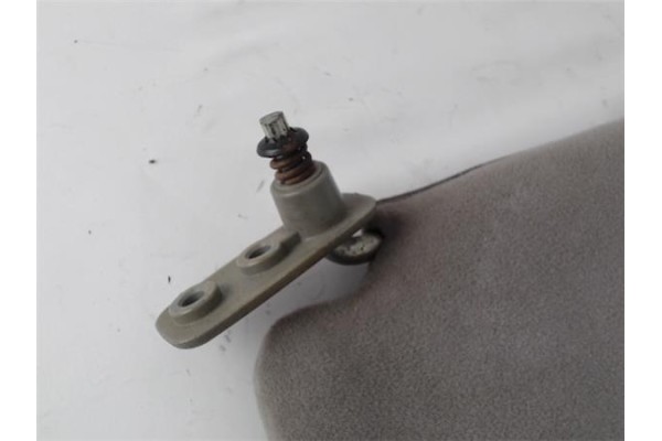 Recambio de parasol derecho para mitsubishi pajero 2.8 td referencia OEM IAM MR776306  