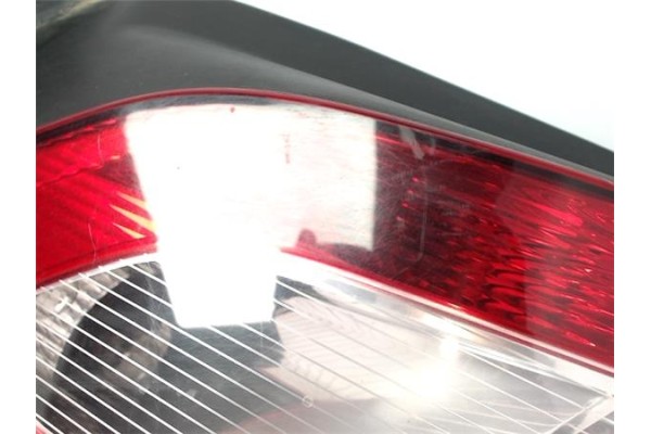 Recambio de piloto trasero izquierdo para renault megane ii berlina 5p referencia OEM IAM 8200073236 89398082 7700428054 , RENAU