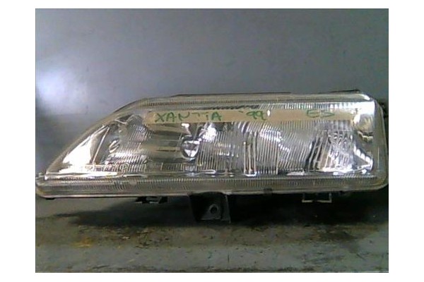 Recambio de faro delantero izquierdo para citroen xantia berlina 1.8 i referencia OEM IAM 6204R9  