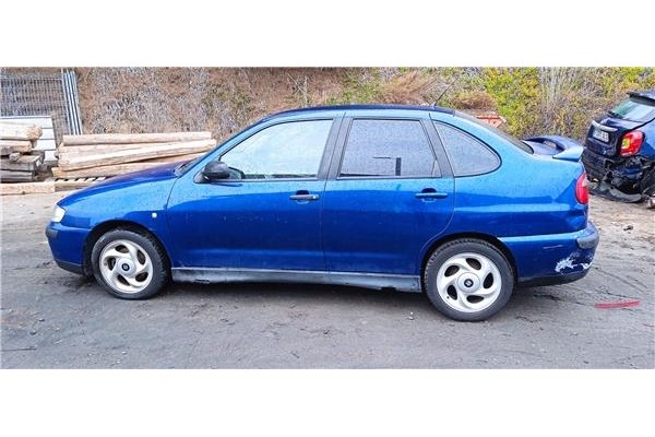 seat cordoba berlina (6k2) del año 1999