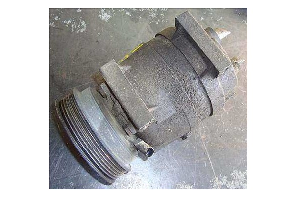 Recambio de compresor aire acond. para renault megane i (ba0/1_) 1.4 16v (ba0d, ba1h, ba0w, ba10) referencia OEM IAM 7700103536 
