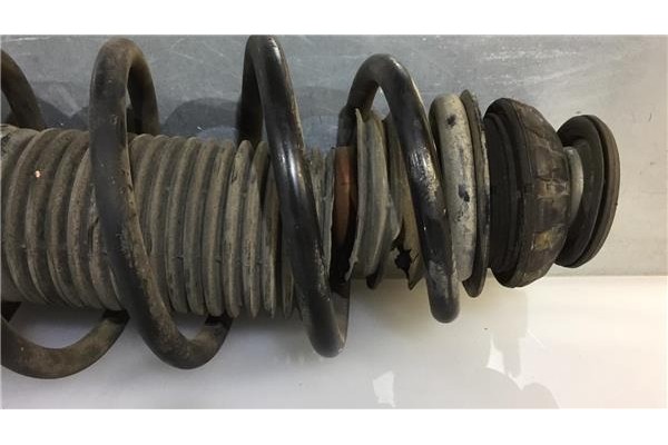 Recambio de amortiguador delantero derecho para volkswagen polo berlina (6n1)(1994) 75 1.6 referencia OEM IAM 6N0413031K 27K8K3W