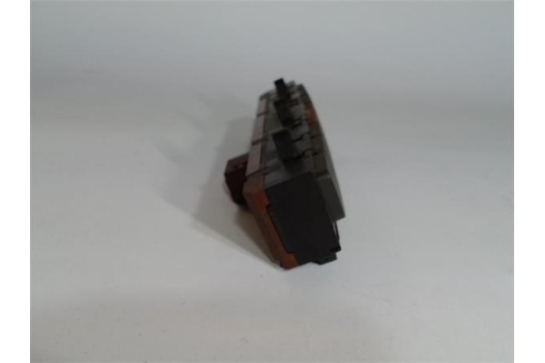 Recambio de interruptor luces emergencia para citroen jumper furgón 2.2 30 l1h1 hdi 100 referencia OEM IAM B569  