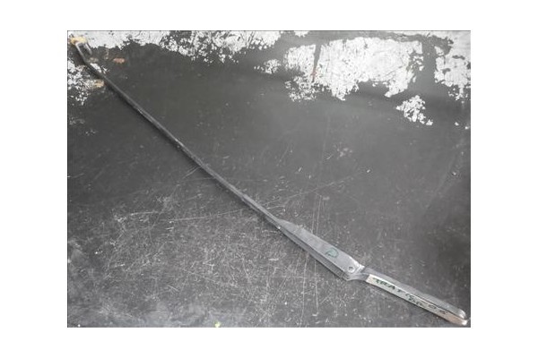 Recambio de brazo limpiaparabrisas delantero para renault trafic ii furgón (fl) 1.9 dci 100 (fl0c) referencia OEM IAM   