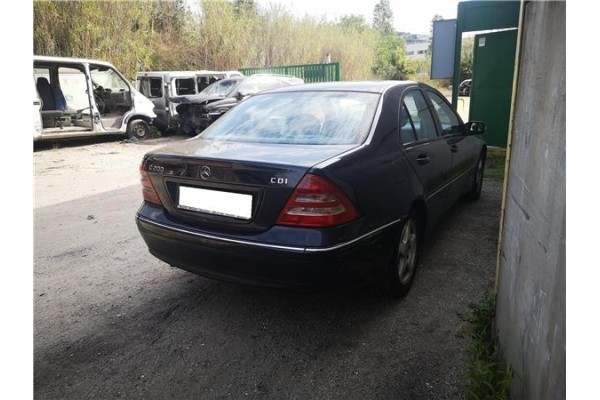 mercedes-benz clase c (bm 203) berlina del año 2003