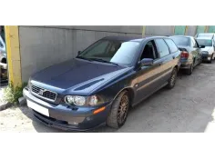 volvo v40 familiar del año 2002