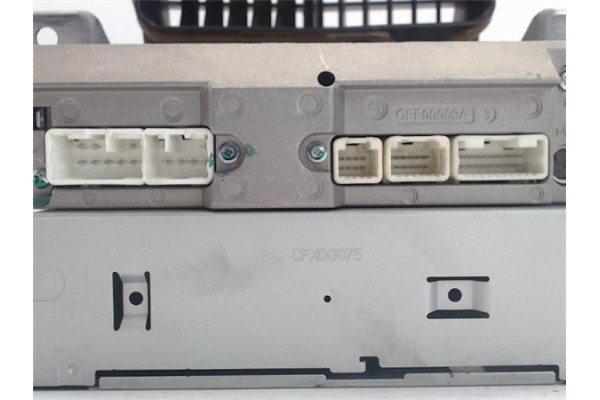Recambio de radio / cd para toyota yaris (ksp9/scp9/nlp9) referencia OEM IAM 86120-0D210  