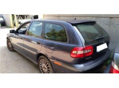 volvo v40 familiar del año 2002