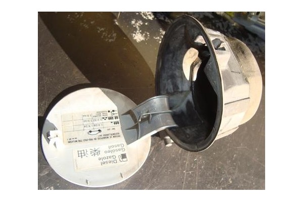 Recambio de tapa exterior combustible para seat toledo (1m2) 1.9 tdi referencia OEM IAM 1M5809905GGRU  