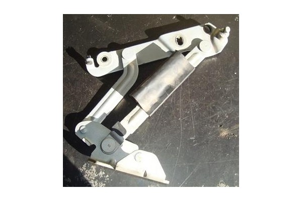 Recambio de bisagra izquierda porton trasero para seat toledo (1m2) 1.9 tdi referencia OEM IAM 6Y5827301  
