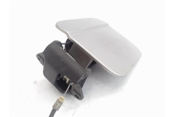 Recambio de tapa exterior combustible para kia carnival 2.9 td referencia OEM IAM 0K3A42410  