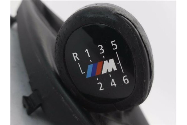 Recambio de pomo palanca cambio para bmw serie 1 berlina (e81/e87) 2.0 118d referencia OEM IAM 25117566267 2511803730402 