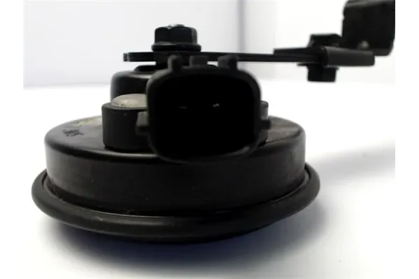 Recambio de bocina para kia rio (ub) 1.2 basic referencia OEM IAM 28R000034  