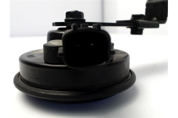 Recambio de bocina para kia rio (ub) 1.2 basic referencia OEM IAM 28R000034  