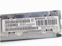Recambio de radio / cd para renault megane ii classic berlina referencia OEM IAM 8200205833--C  