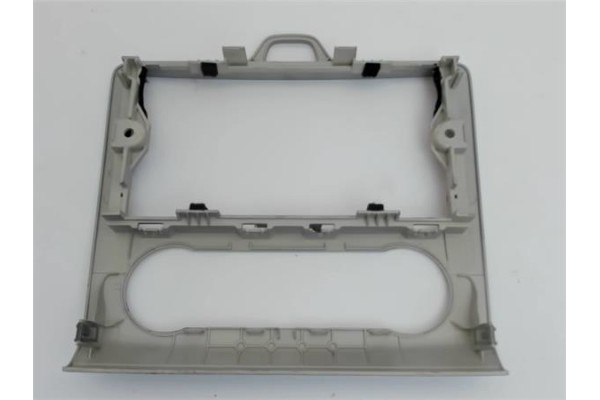 Recambio de embellecedor consola central para ford focus berlina (cap) referencia OEM IAM 4M5118522MBW  