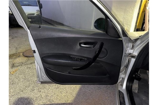 Recambio de puerta delantero izquierda para bmw serie 1 berlina (e81/e87) 2.0 118d referencia OEM IAM 41007207445  